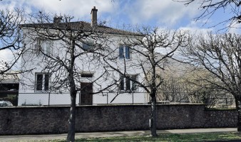 1954 villa for sale near Autun town center