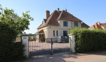 Maison rénovée de 105 m² sur 771 m² de terrain à proximité d'Autun